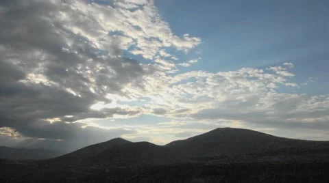 Wide angle time-lapse of big clouds above the Peruvian Andes Vídeo Stock 41635297