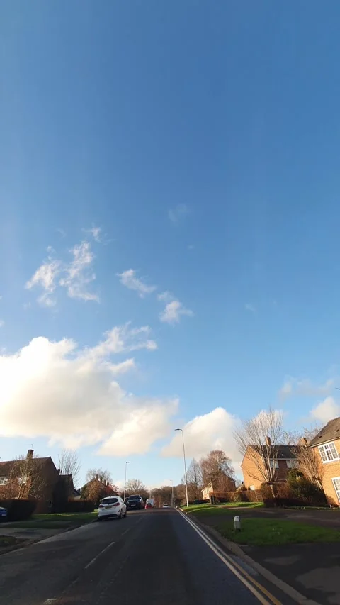Wide Angle Vertical Footage of British Urban City Streets During Car Drive Vídeos de archivo 327448928