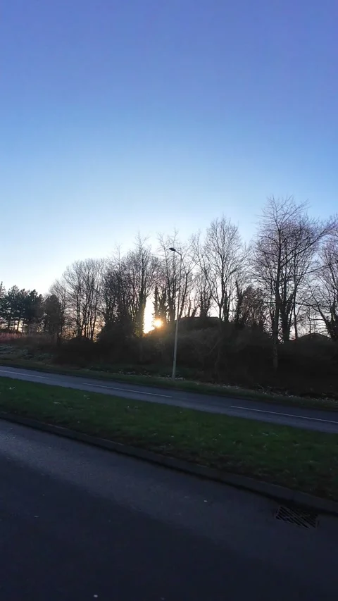 Wide Angle Vertical Footage of British Urban City Streets During Car Drive Vídeos de archivo 327451526