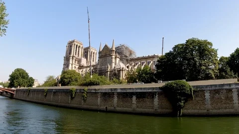 Wide angle view of the Cathedral of Notre Dame under reconstruction 스톡 동영상 112037225