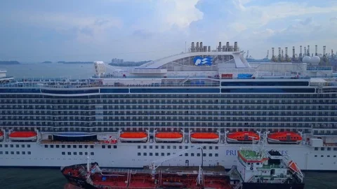 Wide angle view of cruise ship in Singapore Stock Footage 116557336