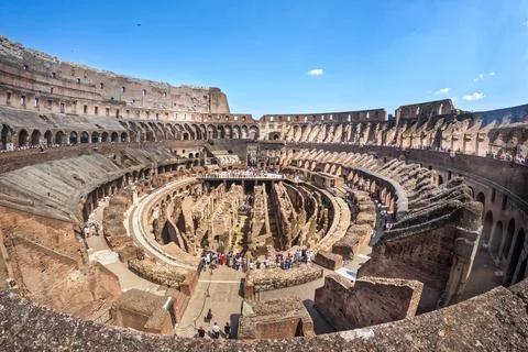 WIde angle view inside the ancient Colosseum, popular tourist destination in Foto stock
