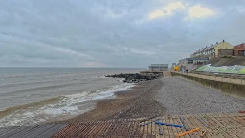 Wide angle view over Sheringham beach on the North Norfolk coast 스톡 동영상 308319052
