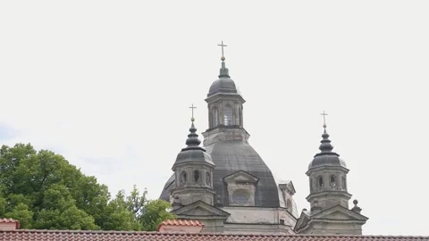 Wide Angle View of Pažaislis Monastery Domes in Kaunas, Lithuania on Overcast Видео 341427928
