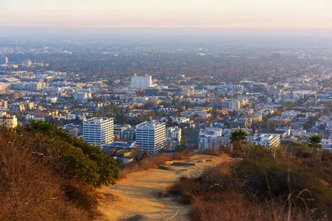 Wide Angle View From Runyon Canyon Park Overlooking Los Angeles Stock-Fotos