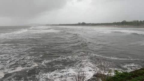 Wide angle view of sea waves, Sea waves striking beach Stock Footage 191443158