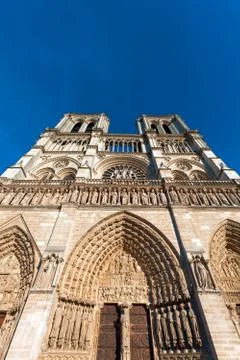 Wide-angle view of west facade, cathedral notre dame de paris (1160-1345), pa Stock Photos