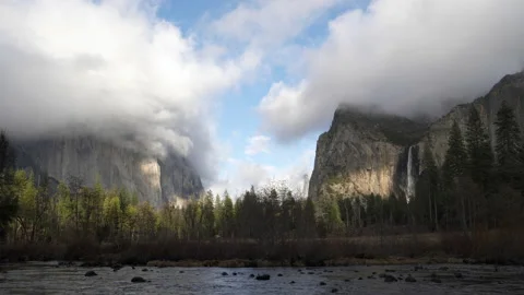 Wide angle winter shot at valley view of bridalveil falls and el capitan Stock Footage 137148242