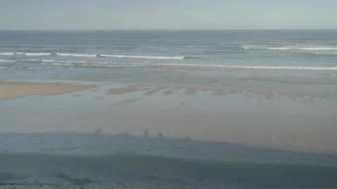Wide beach view with sand foreground Vídeos de archivo 345717486