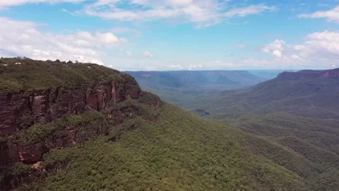 Wide deep canyon in Blue Mountains of Australia – fast aerial motion 4k. Stock Footage 148136648