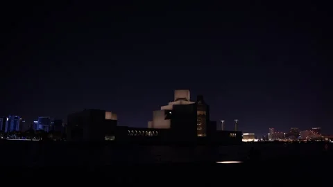 Wide night view of the Museum of Islamic Art in Doha, Qatar. Stock Footage 336718499