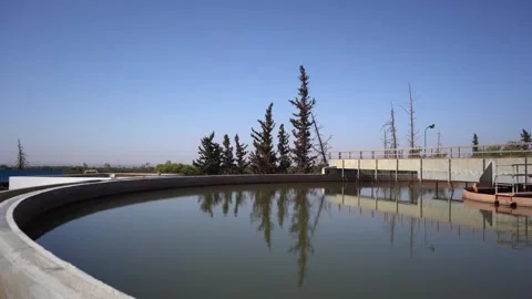Wide Pan of Circular Clarifier Tank with Rotating Scraper Vídeos de archivo 334617972