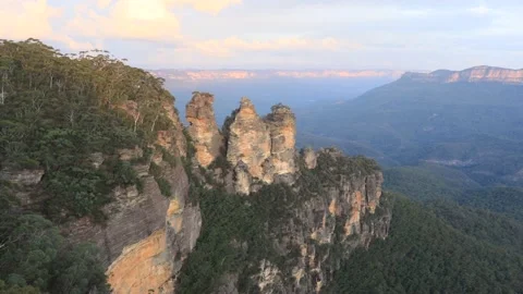 Wide panning panorama from Three Sisters in Blue Mountains at sunset. Stock Footage 135879350