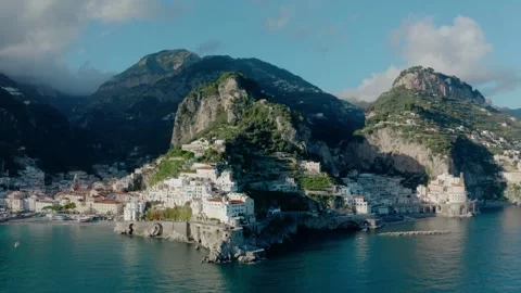 Wide Panoramic Aerial Drone View of Amalfi Coastline in Dramatic Natural Vídeos de archivo 330989903