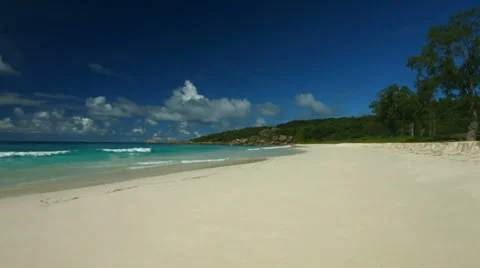Wide sandy beach shot in 4K Video stock 39636908