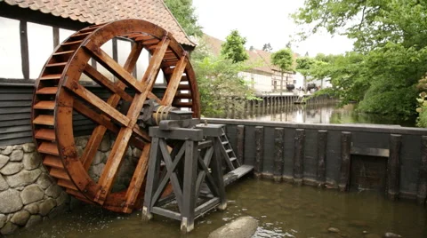 Wide shoot of old watermill functioning Video stock 65419801