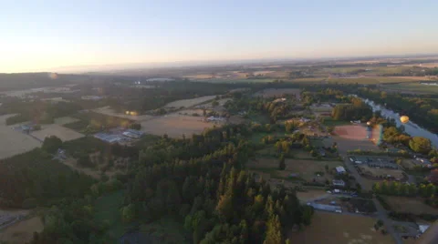 Wide shot of hot air balloons Stock Footage 59172610