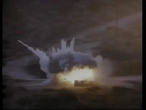 Wide shot hut exploding 库存影片 260247358