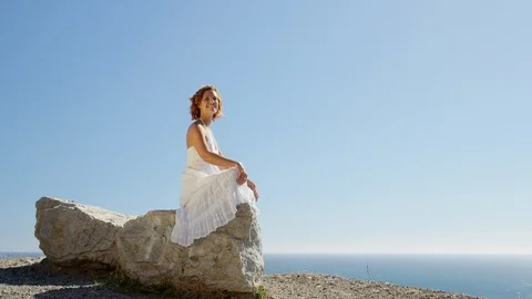 Wide Shot, Lockdown, 10 Seconds Or Greater, Clear Sky, Outdoors, Day, Rock, Stock Footage 95819290