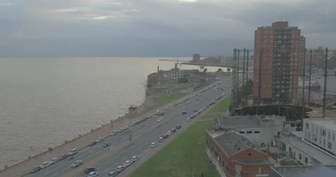 Wide shot of the Montevideo rambla on a cloudy afternoon 스톡 동영상 92334720