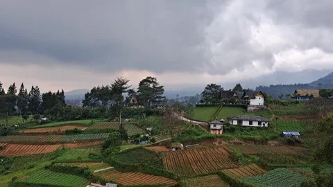 Wide Shot of Mountain Landscape with Clouds Vídeo Stock 331414688
