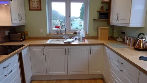 Wide shot of recycling bin Video stock 85421853