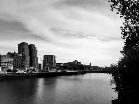 A wide shot of the river flowing through the city Stock Photos