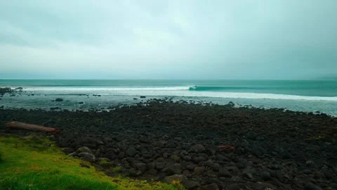 Wide-shot of Surf Break 스톡 동영상 251502425