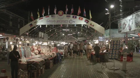 A wide shot of the tables at the Anusarn night market in Chiang Mai Thailand. Stock Footage 48210911
