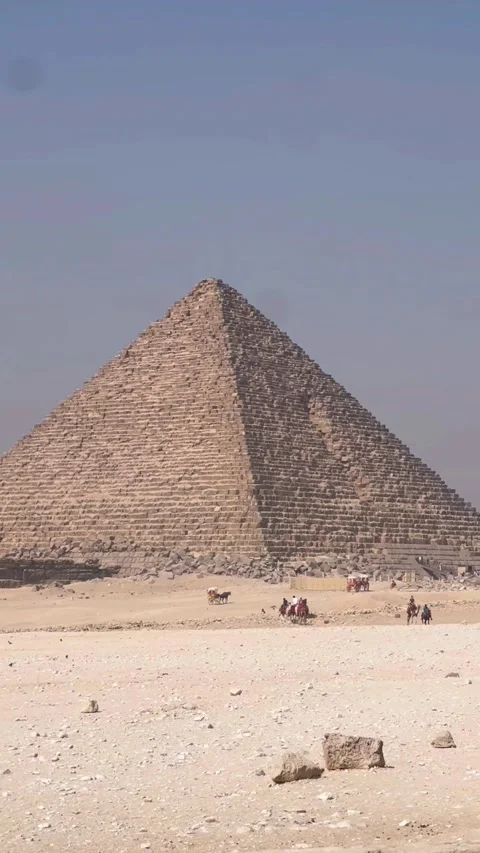 A wide vertical view of the ancient Pyramid of Menkaure Stock Footage 311933419