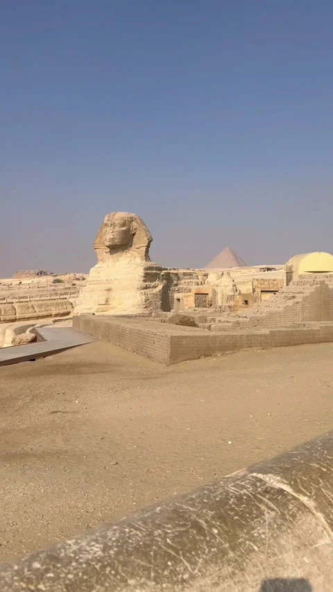 A wide vertical view of the ancient Pyramid of Menkaure Stock Footage 311933420