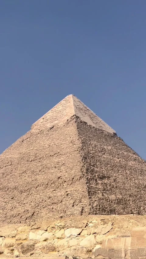 A wide vertical view of the ancient Pyramid of Menkaure Stock Footage 311933423
