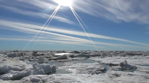 Wide view of the ice floe in the sunlight Video stock 104851872
