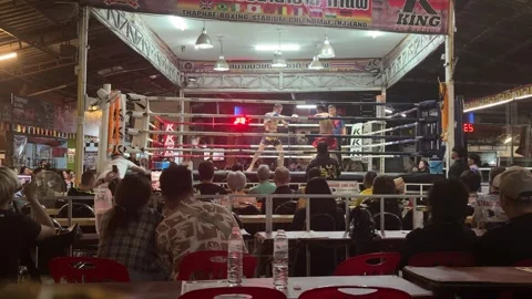 Wide view of Muay Thai fight in ring at Kalare Stadium Chiang Mai Vídeo Stock 331050559