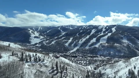 Wide View of Vail Resort in Winter | Colorado Drone 库存影片 331537007