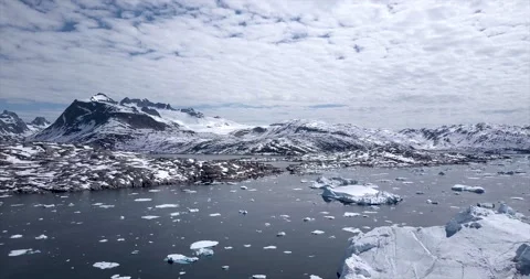 Wide vista in Eastern Greenland Stock Footage