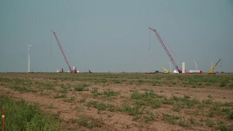 Wide of Wind farm construction on the Oklahoma prairie Video stock 79817951