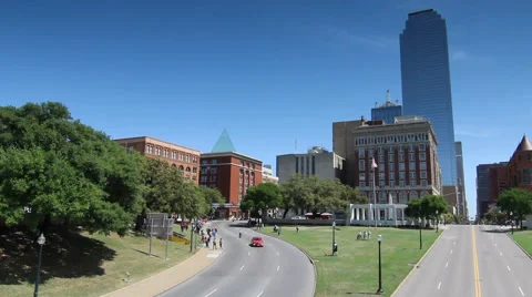Wideangle view of Downtown Dallas: Dealey Plaza and Sixth Floor Museum Video stock 48860102