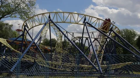 Wideangle view of rollercoaster Stockbeeldmateriaal 50130489
