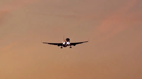 Widebody Commercial Airplane on Final 스톡 동영상 23251353