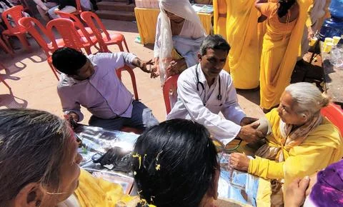 Widows at ashram in Vrindavan, Uttar Pradesh, India Foto stock