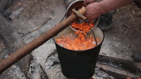 Wild cuisine 動画素材 75882830