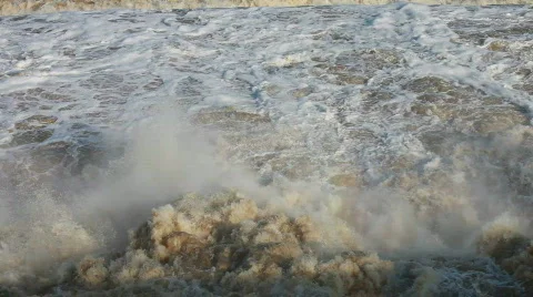 Wild flood water  動画素材 683477