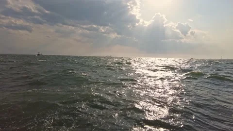 Wild Ocean under the hot sun, a few hour before sunset Stock Footage 159684398