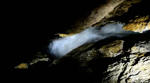 Wild water in cave. 스톡 동영상 52209414