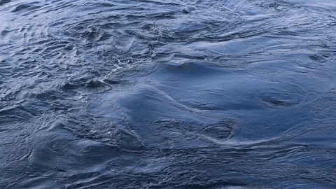 Wild water on the ocean Vidéo 96743576