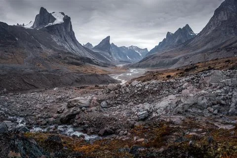 Wild Weasel river winds through remote arctic valley of Akshayuk Pass, Baffin Stock Photos