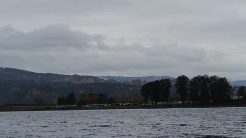 Willamette River view 库存影片 166425917