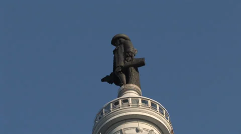 William Penn Statue city hall zoom out 스톡 동영상 34165079