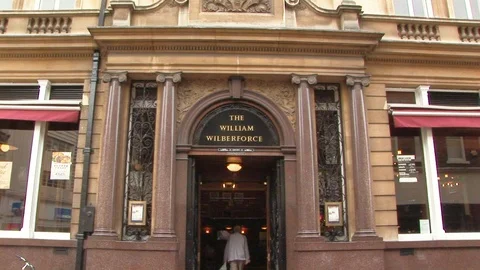 William Wilberforce pub located on Trinity House Lane in city center of Hull, UK Video stock 101981820